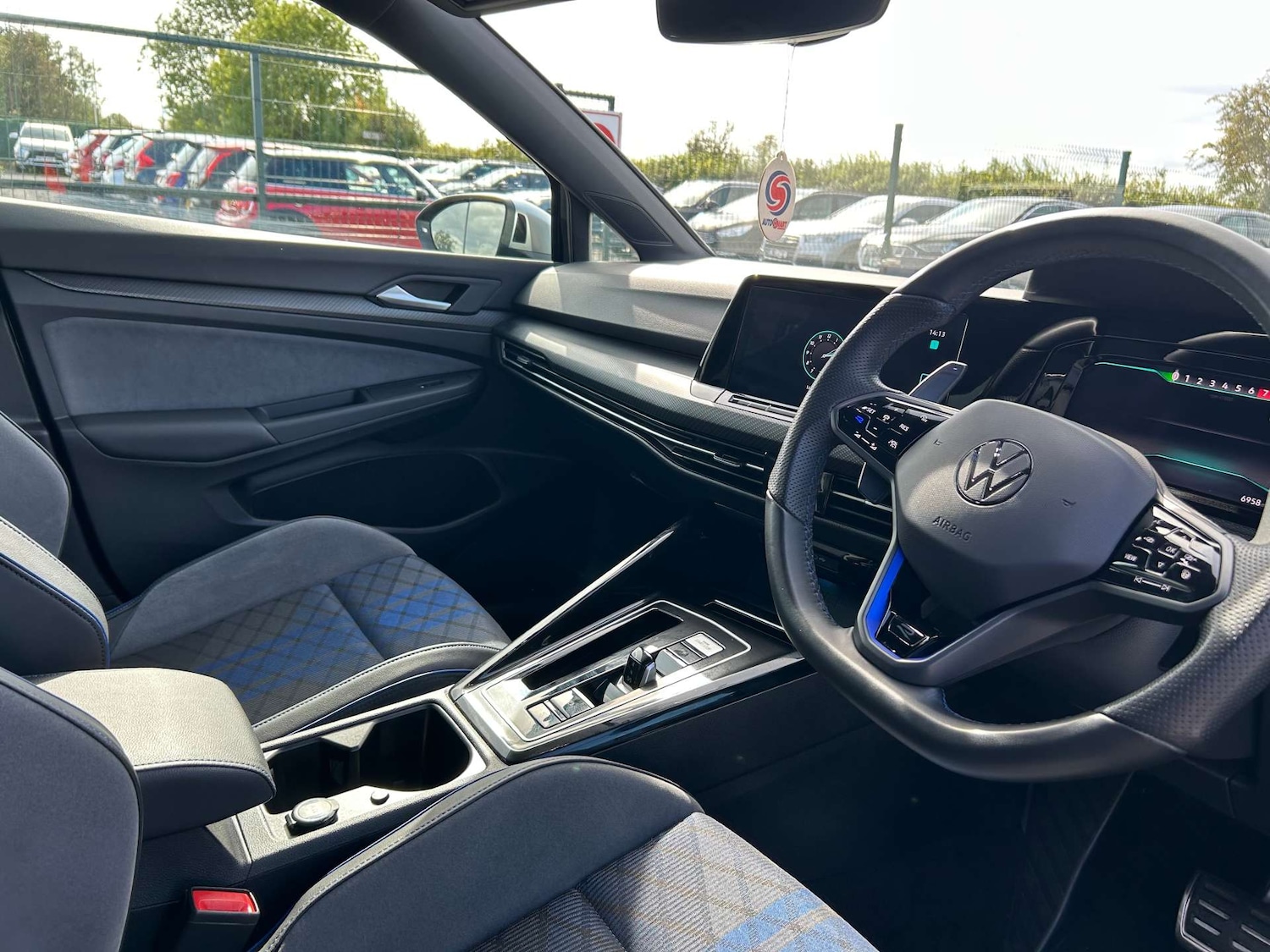 Used Volkswagen Golf 2024 for sale - 77845584: Photo 36