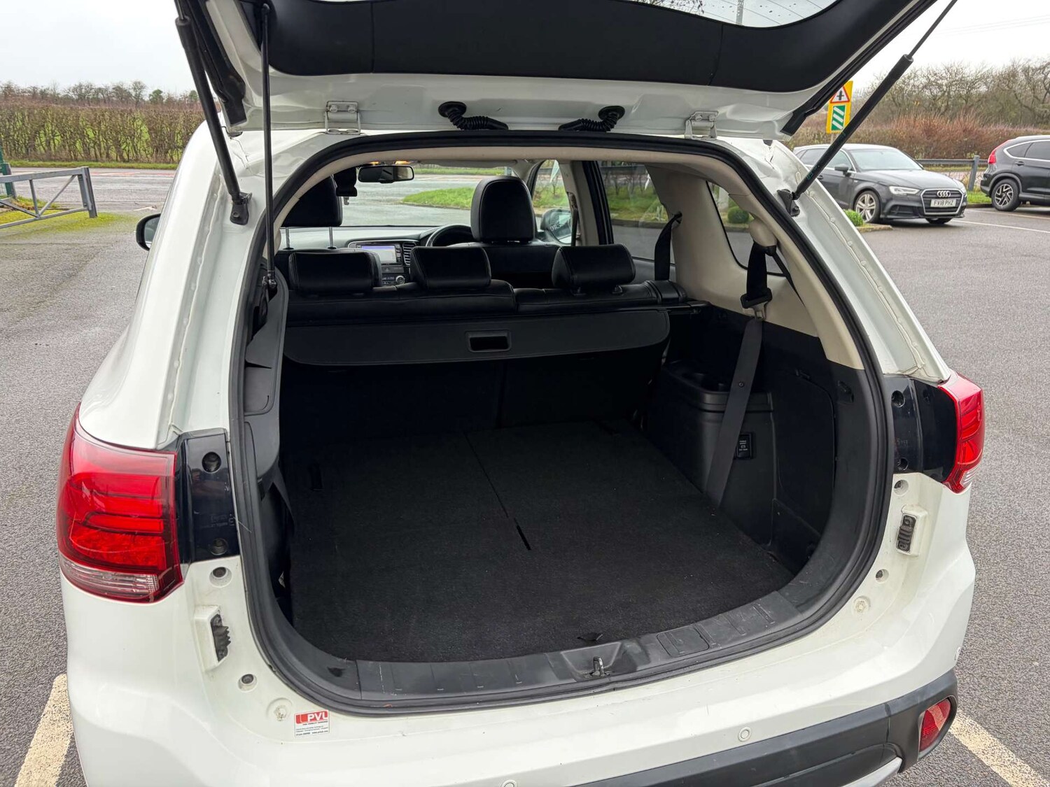 Used Mitsubishi Outlander 2018 for sale - 77470112: Photo 13