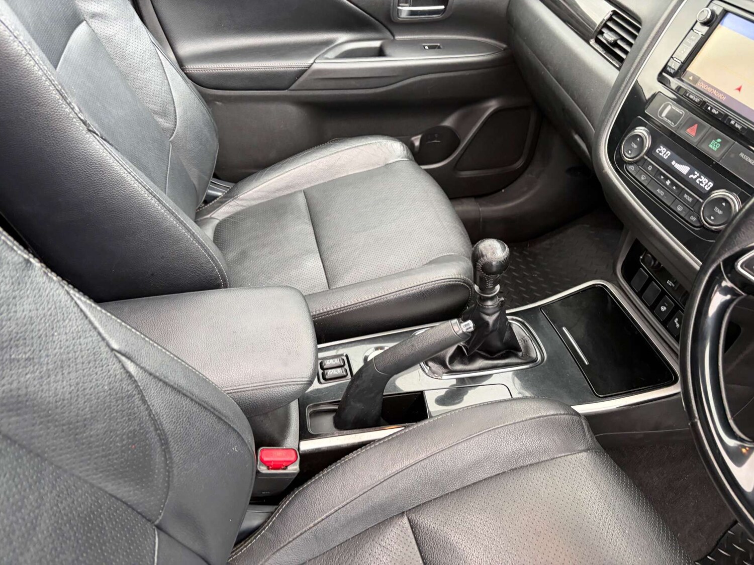 Used Mitsubishi Outlander 2018 for sale - 77470112: Photo 36