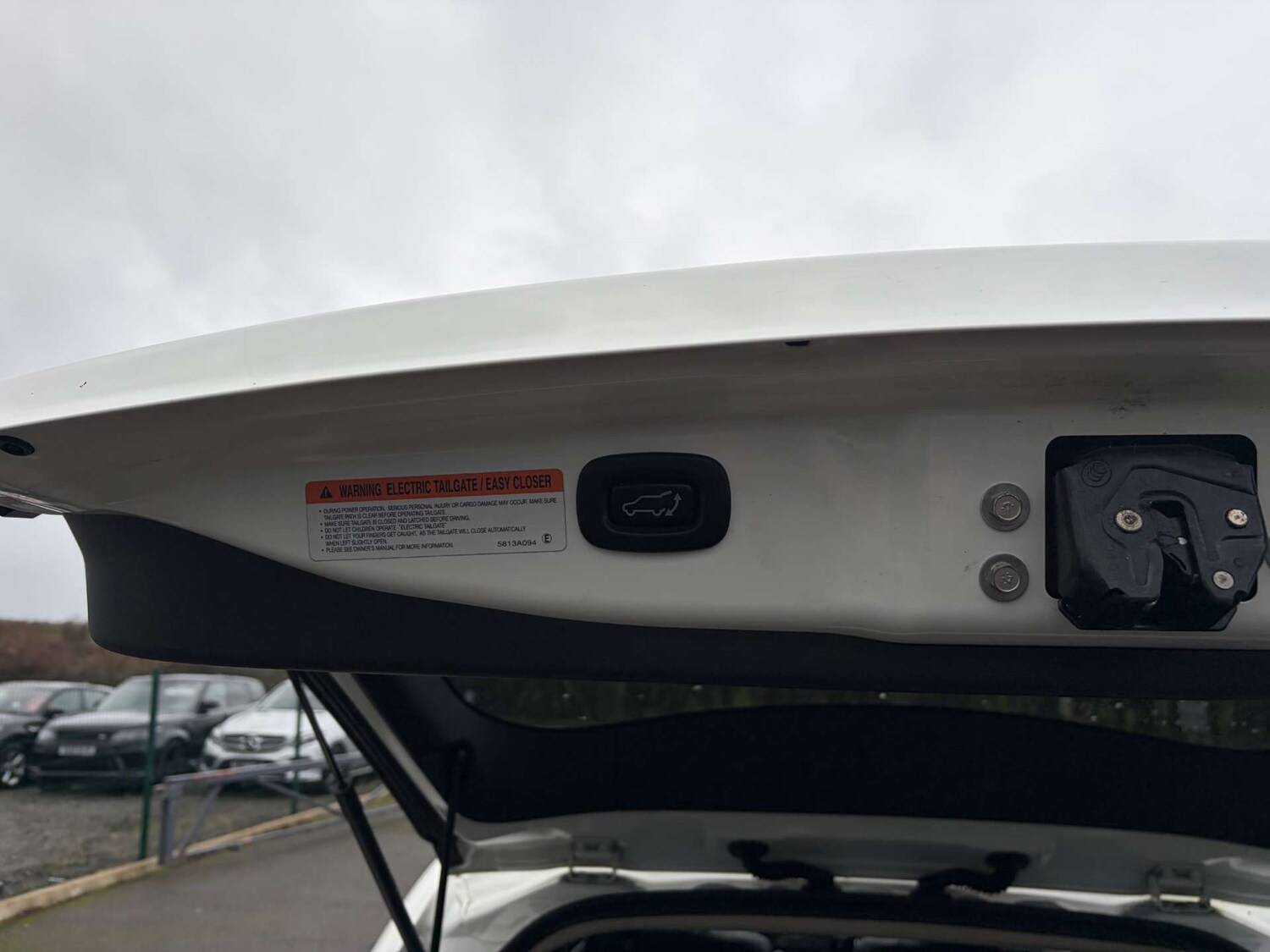 Used Mitsubishi Outlander 2018 for sale - 77470112: Photo 8