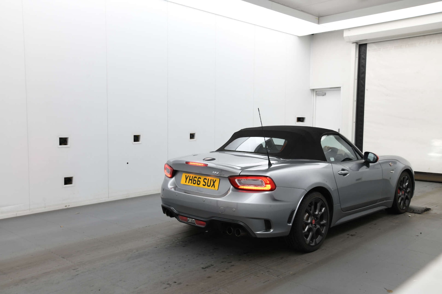 Used Abarth 124 Spider 2016 for sale - 77470119: Photo 4