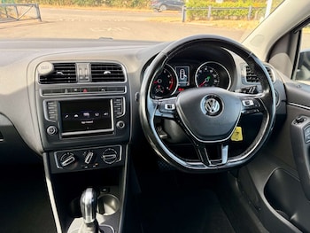Used Volkswagen Polo 2017 for sale - 79323529: Photo