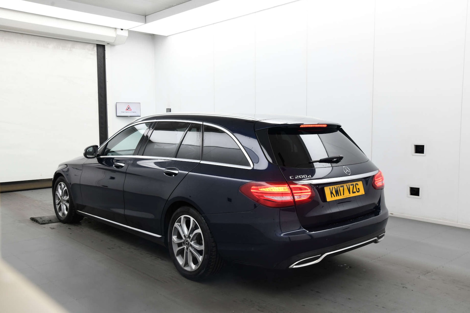 Used Mercedes-Benz C Class 2017 for sale - 76433844: Photo 4