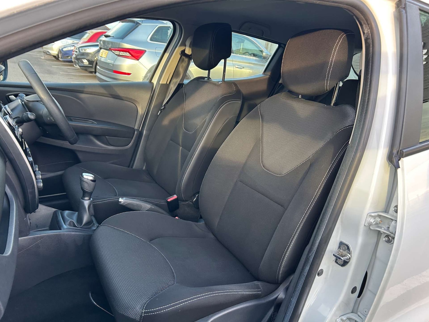 Used Renault Clio 2017 for sale - 76724022: Photo 22