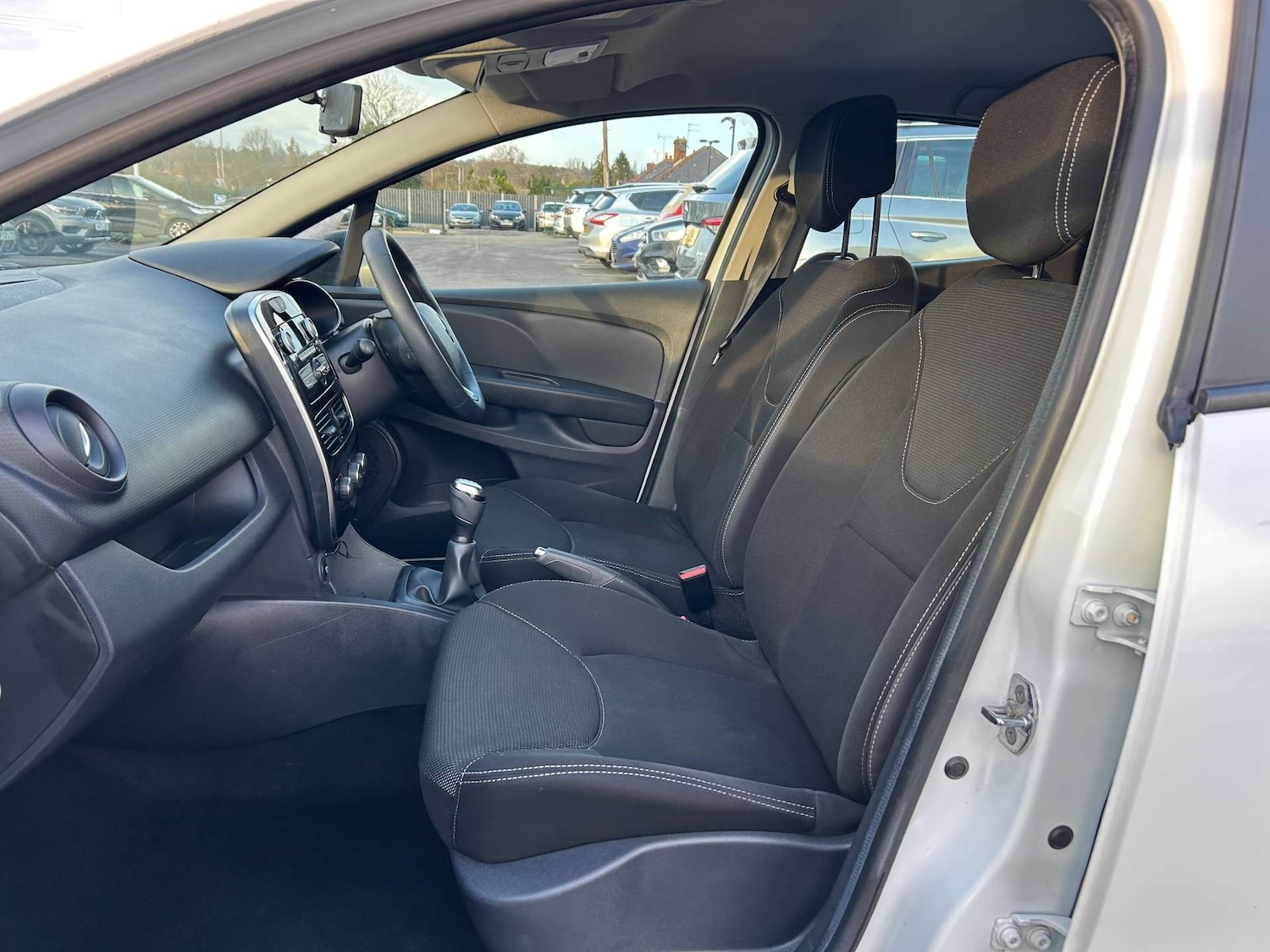 Used Renault Clio 2017 for sale - 76724022: Photo 23