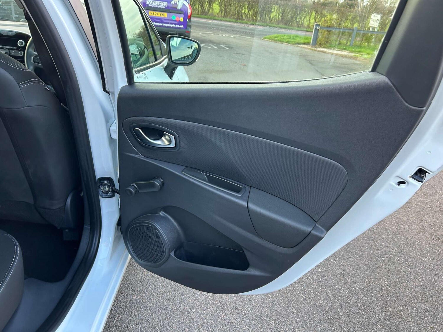 Used Renault Clio 2017 for sale - 76724022: Photo 30