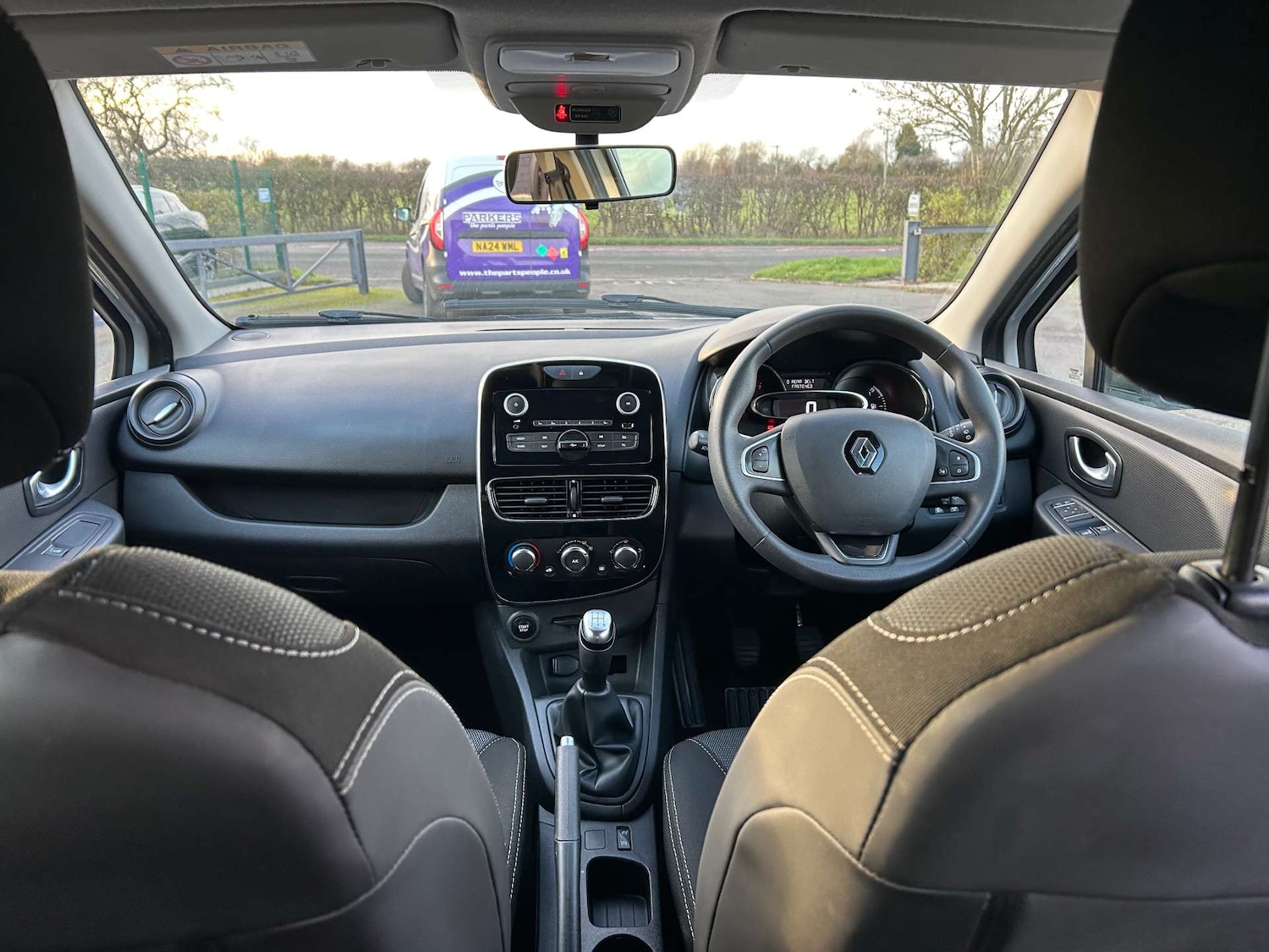 Used Renault Clio 2017 for sale - 76724022: Photo 32