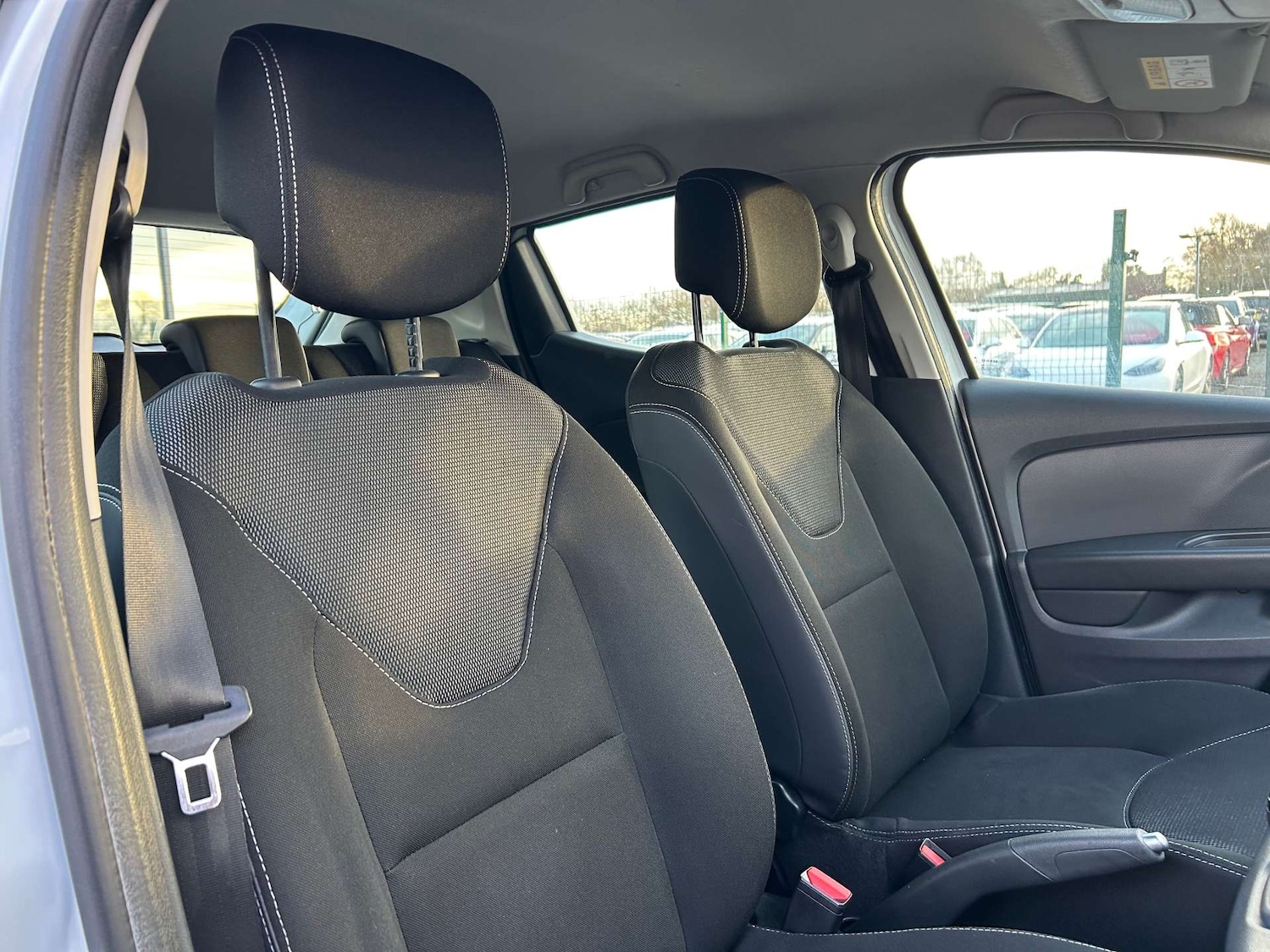 Used Renault Clio 2017 for sale - 76724022: Photo 36