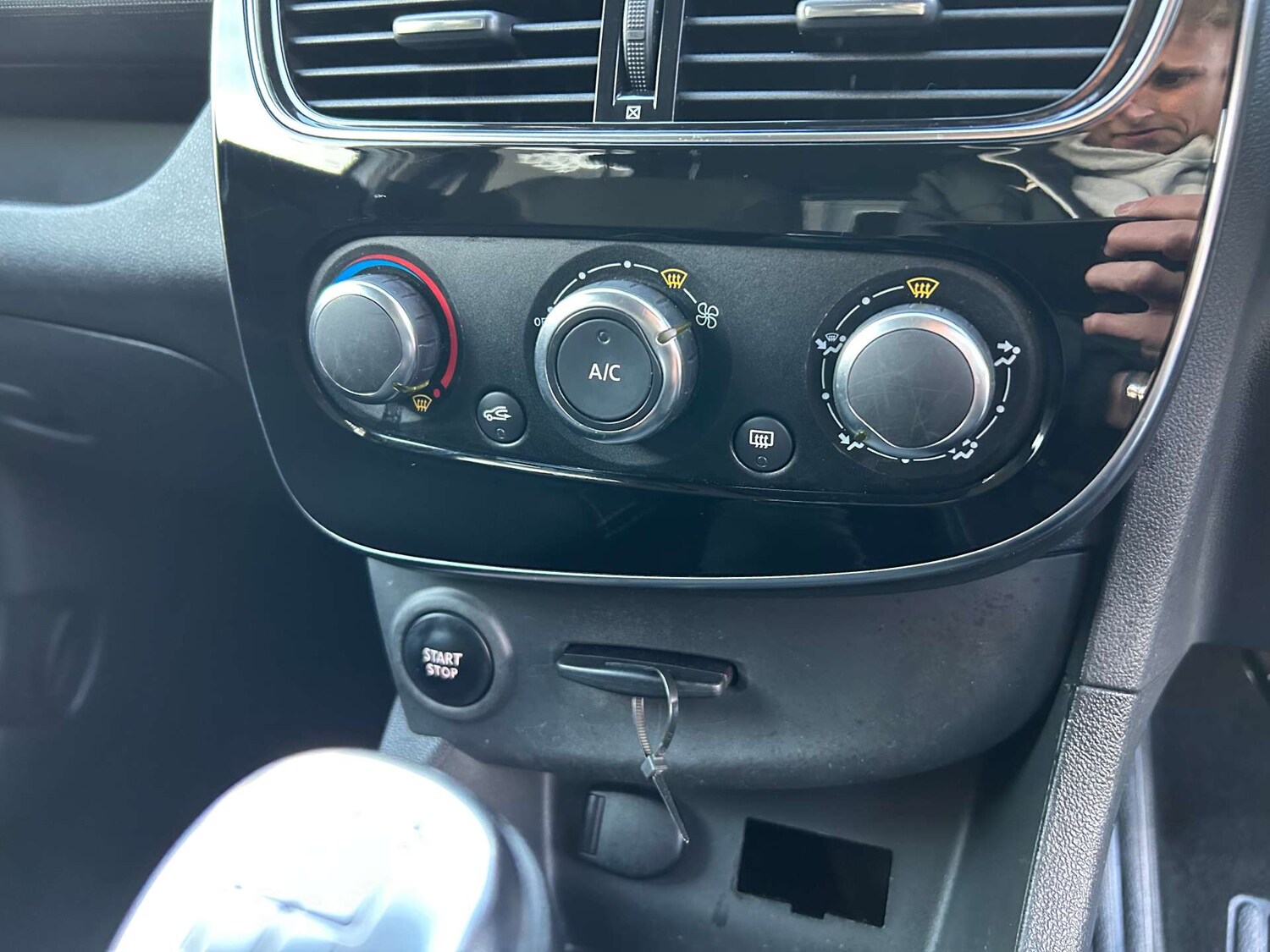 Used Renault Clio 2017 for sale - 76724022: Photo 38