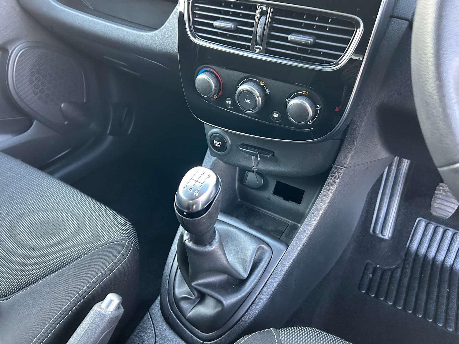 Used Renault Clio 2017 for sale - 76724022: Photo 39