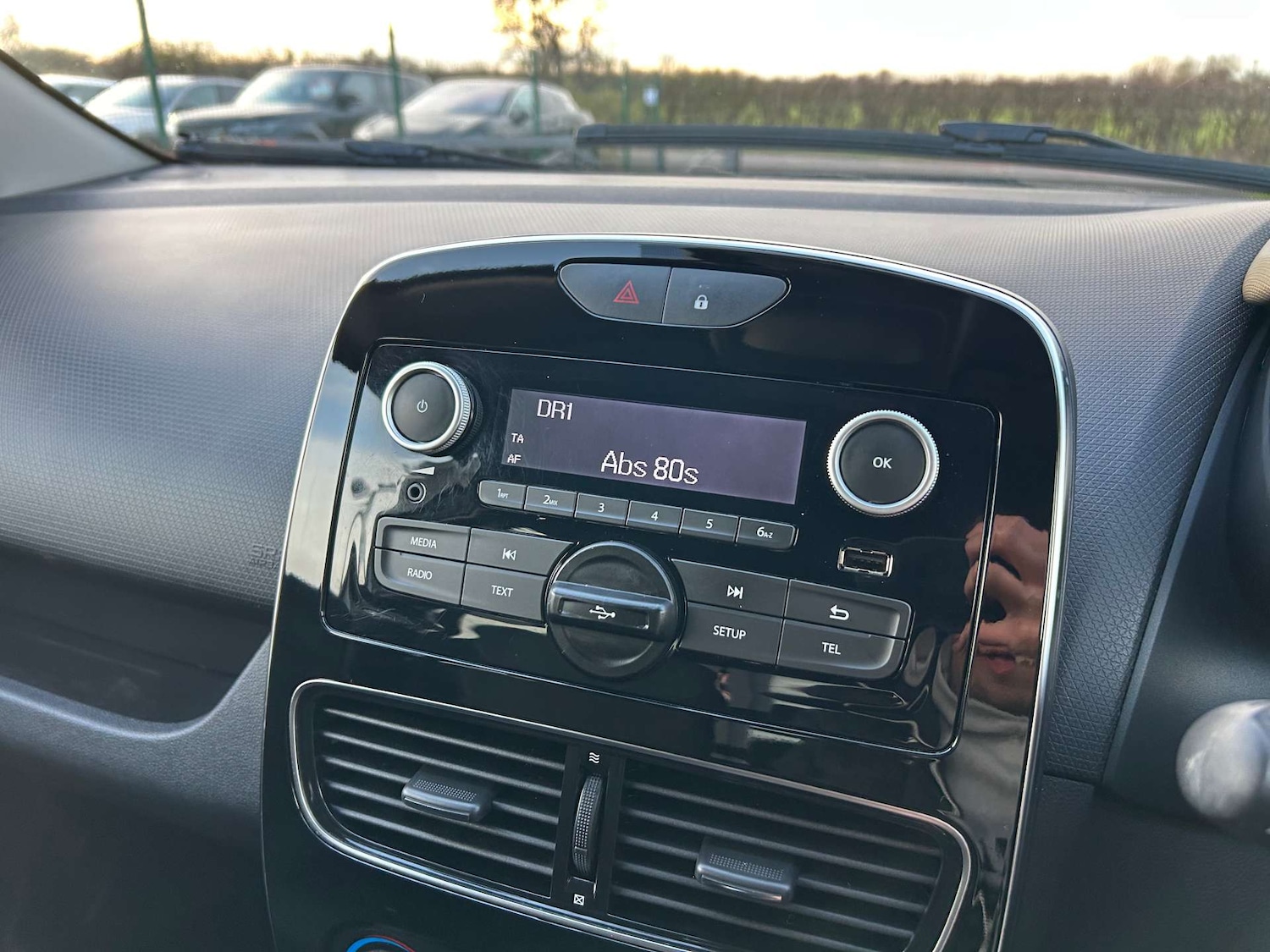 Used Renault Clio 2017 for sale - 76724022: Photo 47