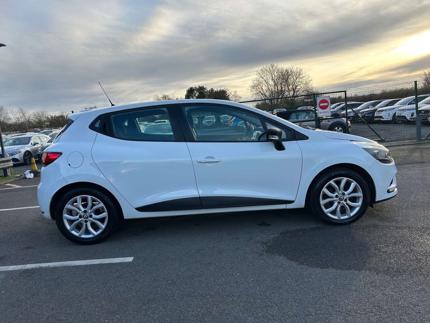 Used Renault Clio 2017 for sale - 76724022: Photo 9