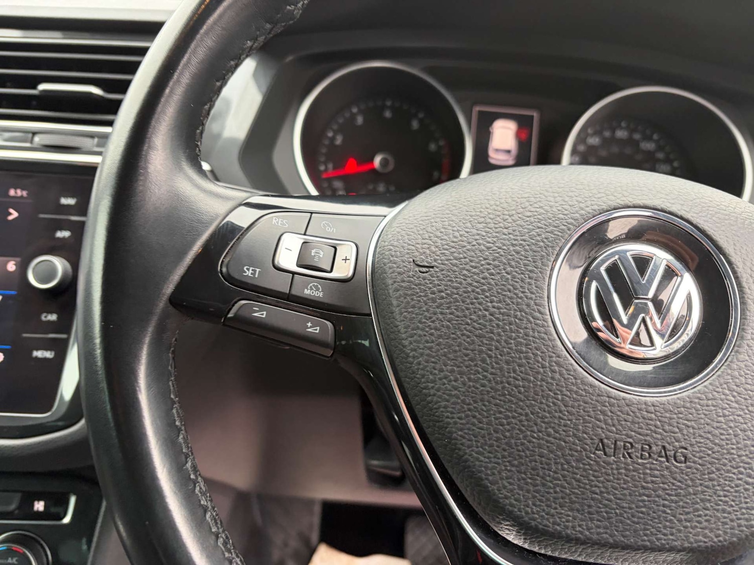 Used Volkswagen Tiguan 2018 for sale - 77163704: Photo 42