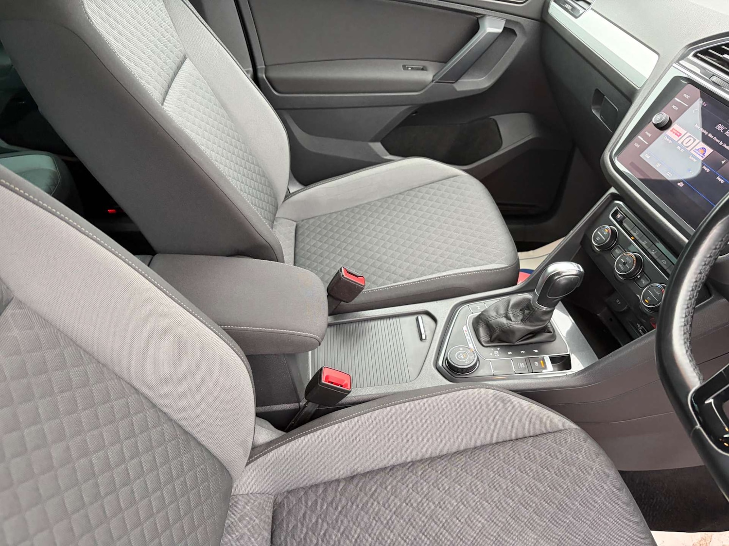 Used Volkswagen Tiguan 2018 for sale - 77163704: Photo 46