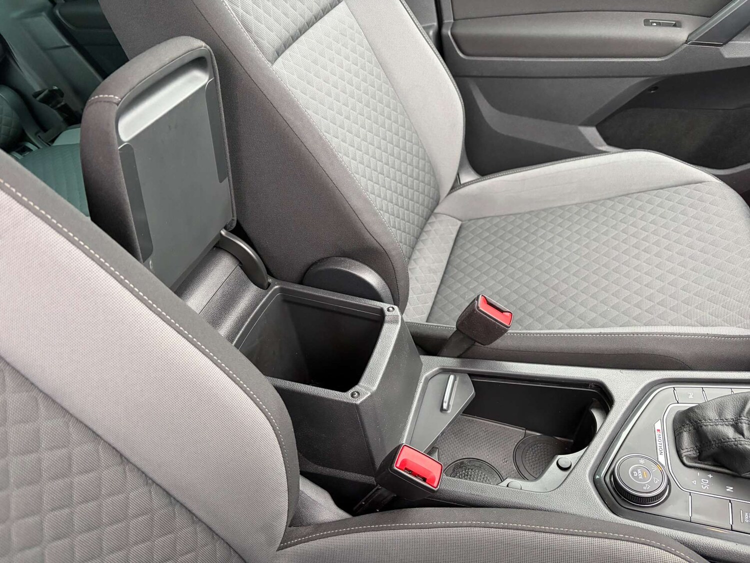 Used Volkswagen Tiguan 2018 for sale - 77163704: Photo 47