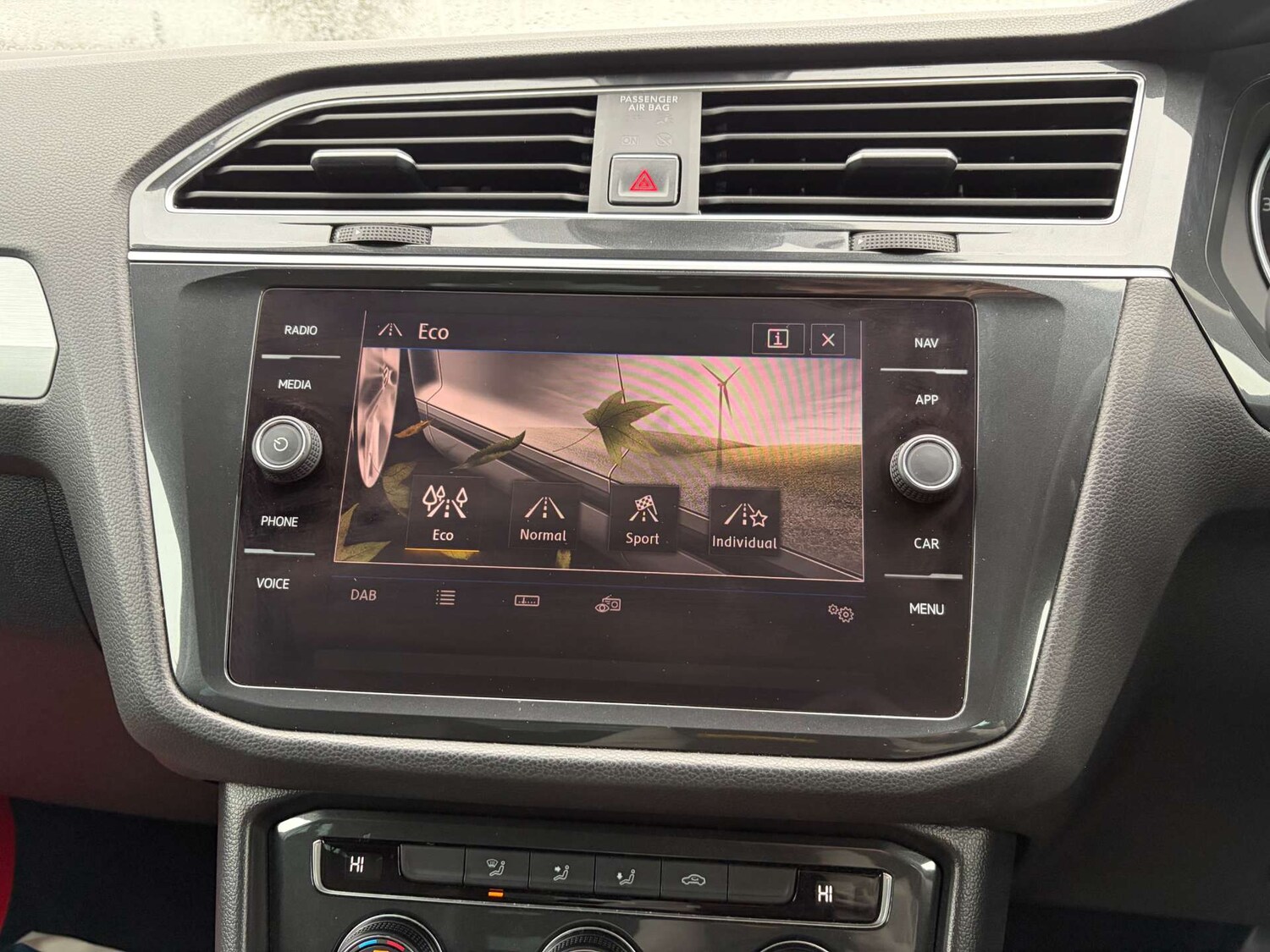 Used Volkswagen Tiguan 2018 for sale - 77163704: Photo 52