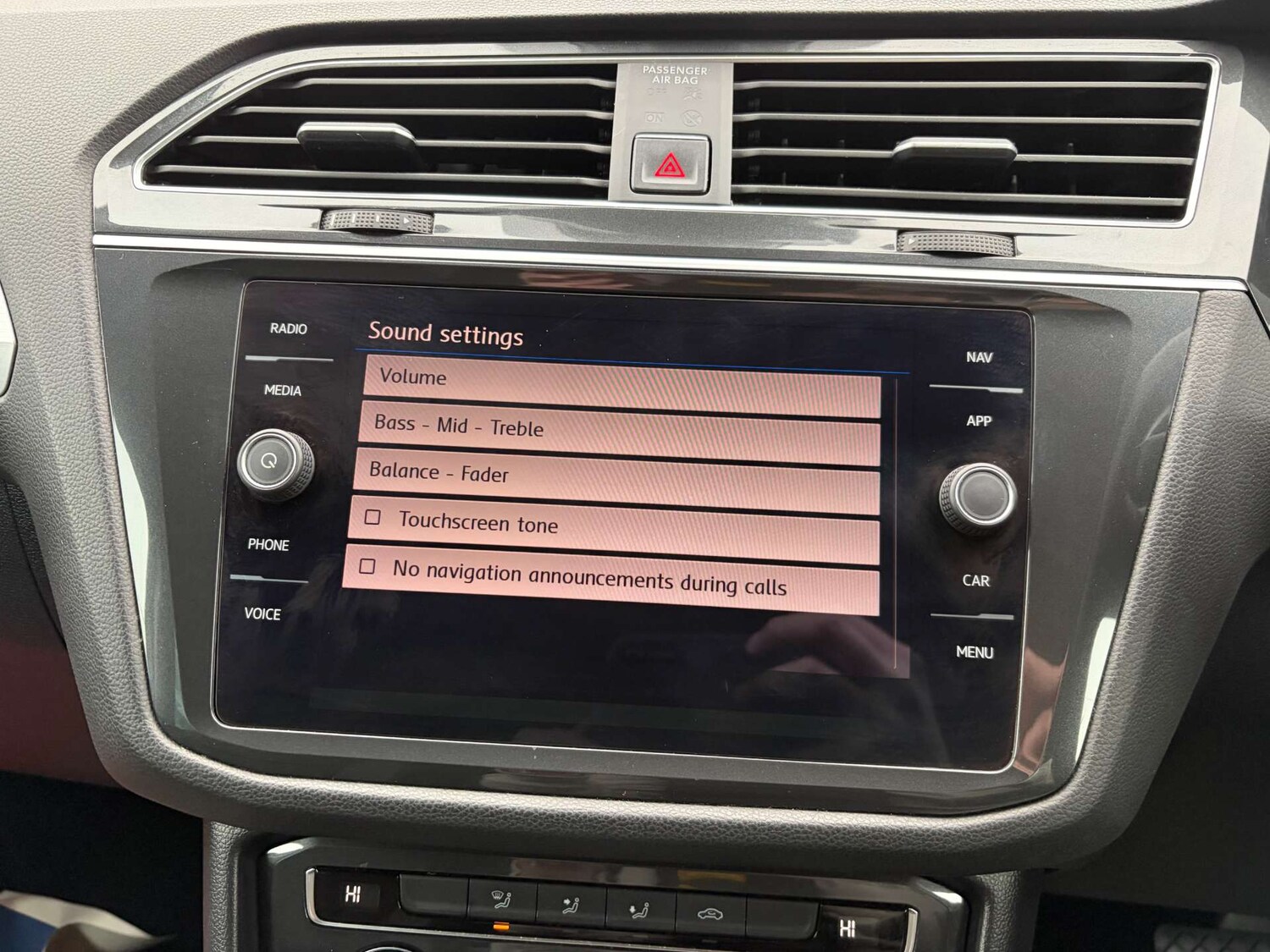 Used Volkswagen Tiguan 2018 for sale - 77163704: Photo 62