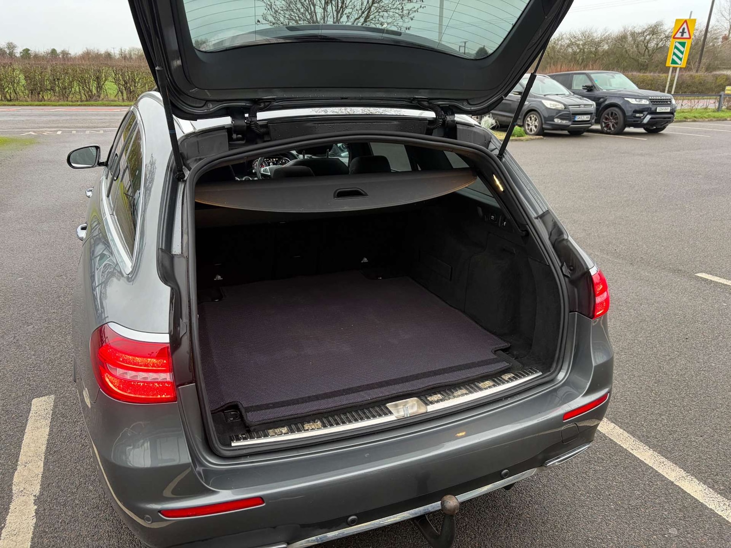 Used Mercedes-Benz E Class 2018 for sale - 76973926: Photo 27