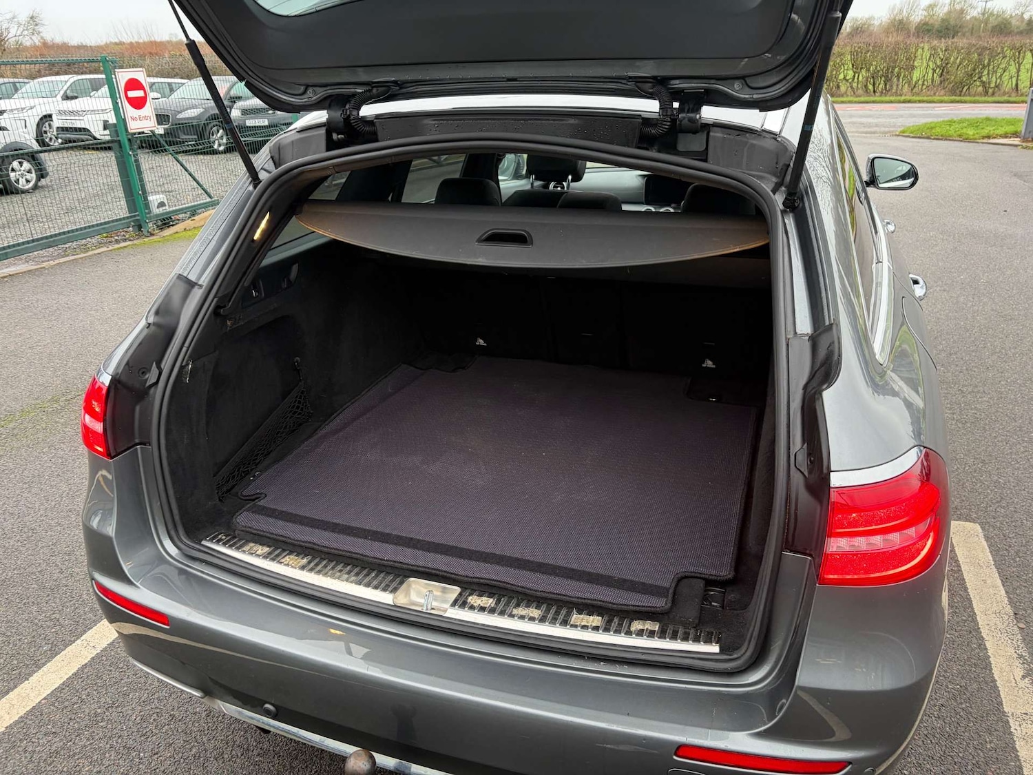 Used Mercedes-Benz E Class 2018 for sale - 76973926: Photo 29