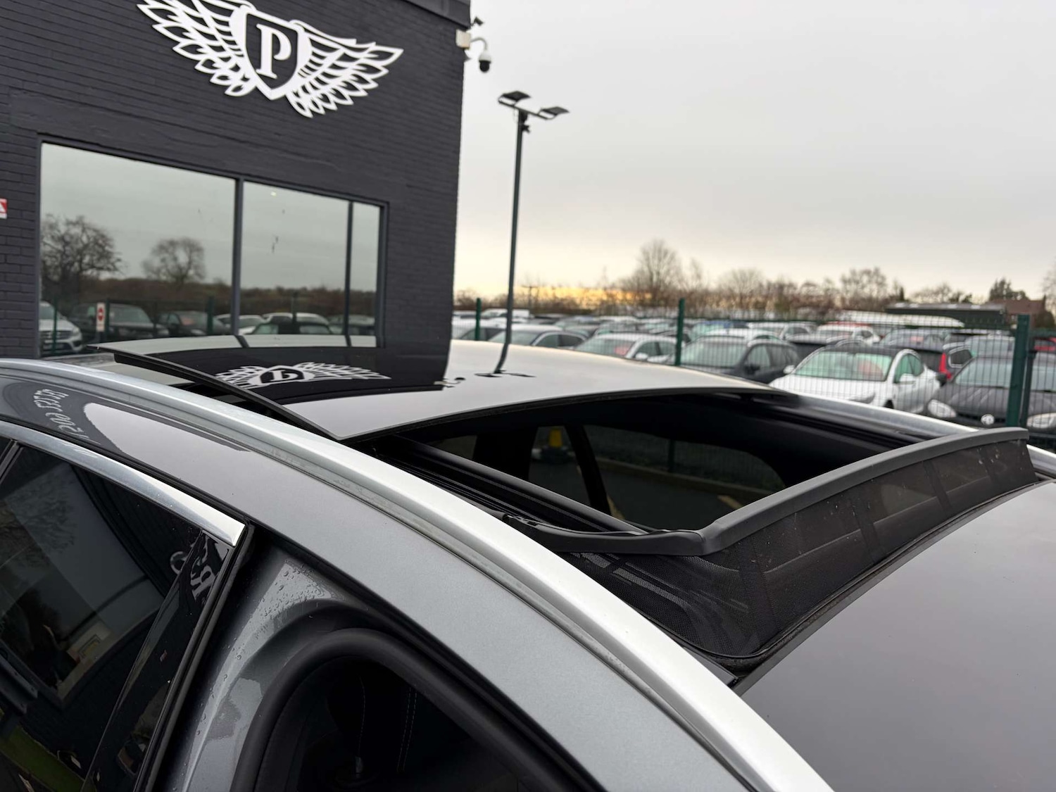 Used Mercedes-Benz E Class 2018 for sale - 76973926: Photo 4