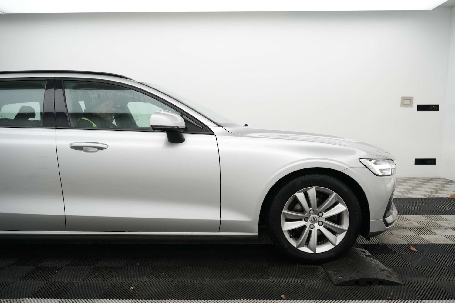Used Volvo V60 2019 for sale - 77409806: Photo 14
