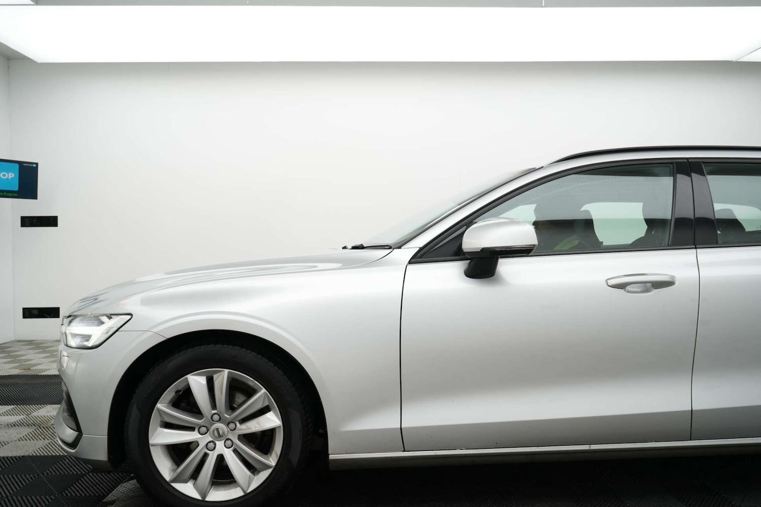 Used Volvo V60 2019 for sale - 77409806: Photo 20