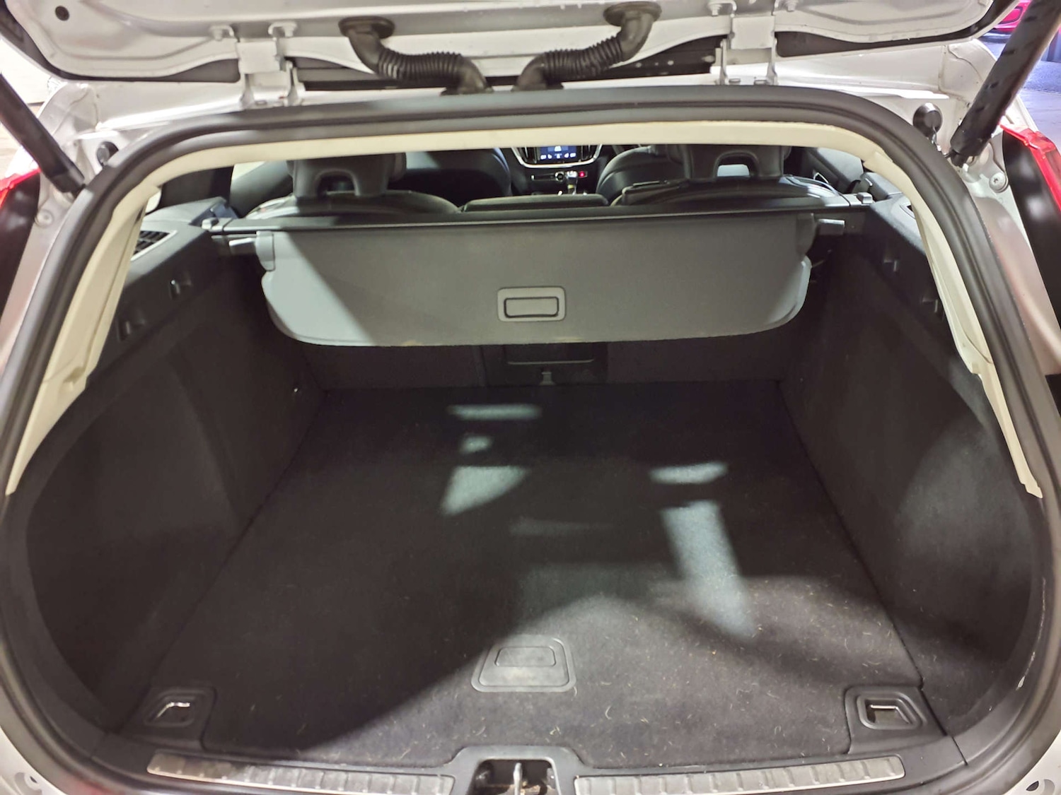 Used Volvo V60 2019 for sale - 77409806: Photo 9