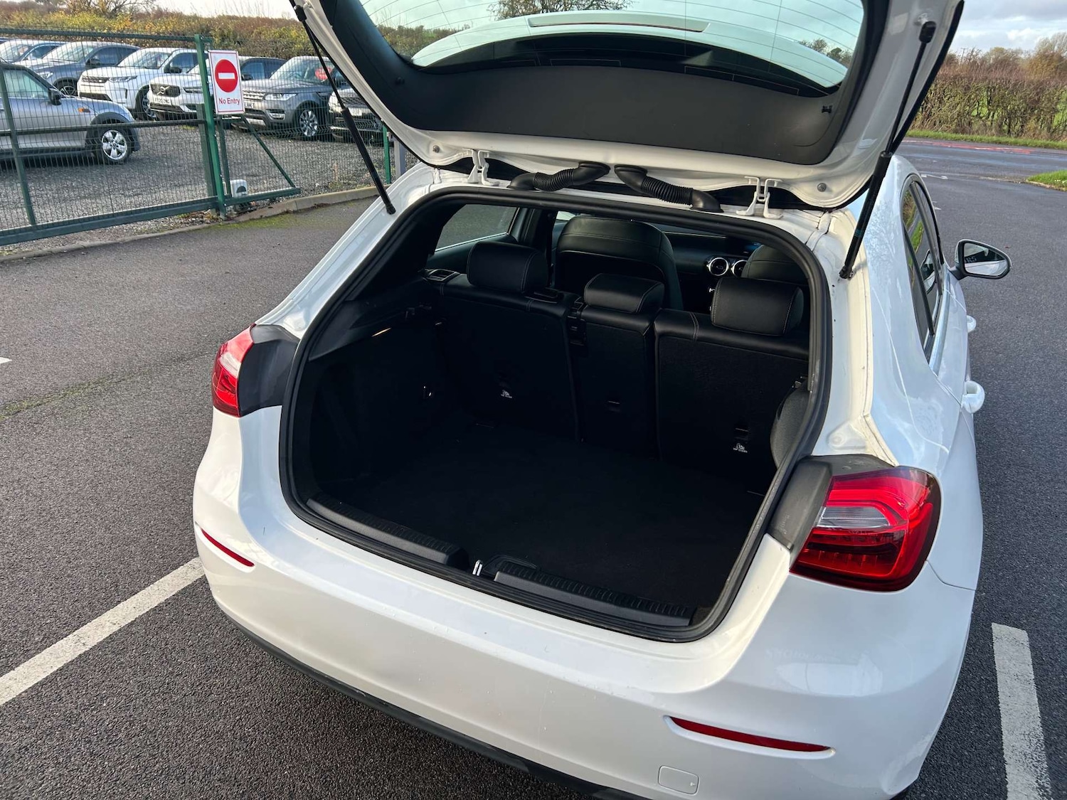 Used Mercedes-Benz A-Class 2019 for sale - 76389667: Photo 35