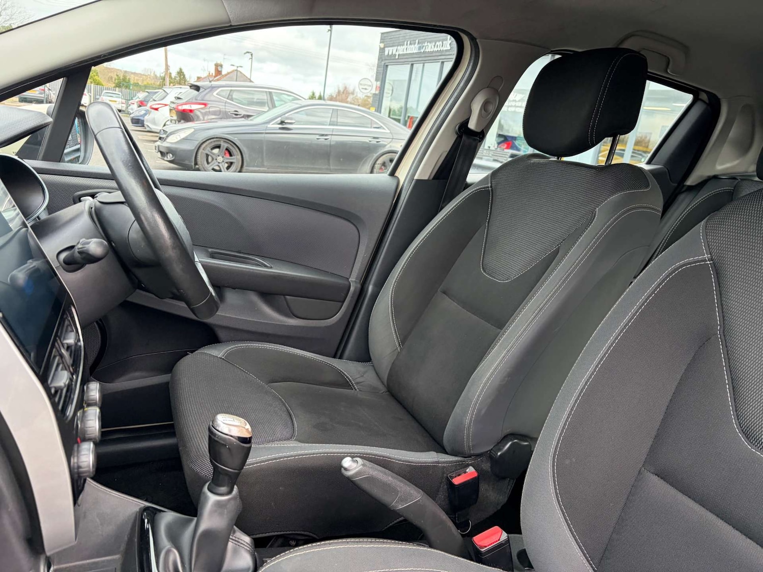 Used Renault Clio 2017 for sale - 77383436: Photo 18