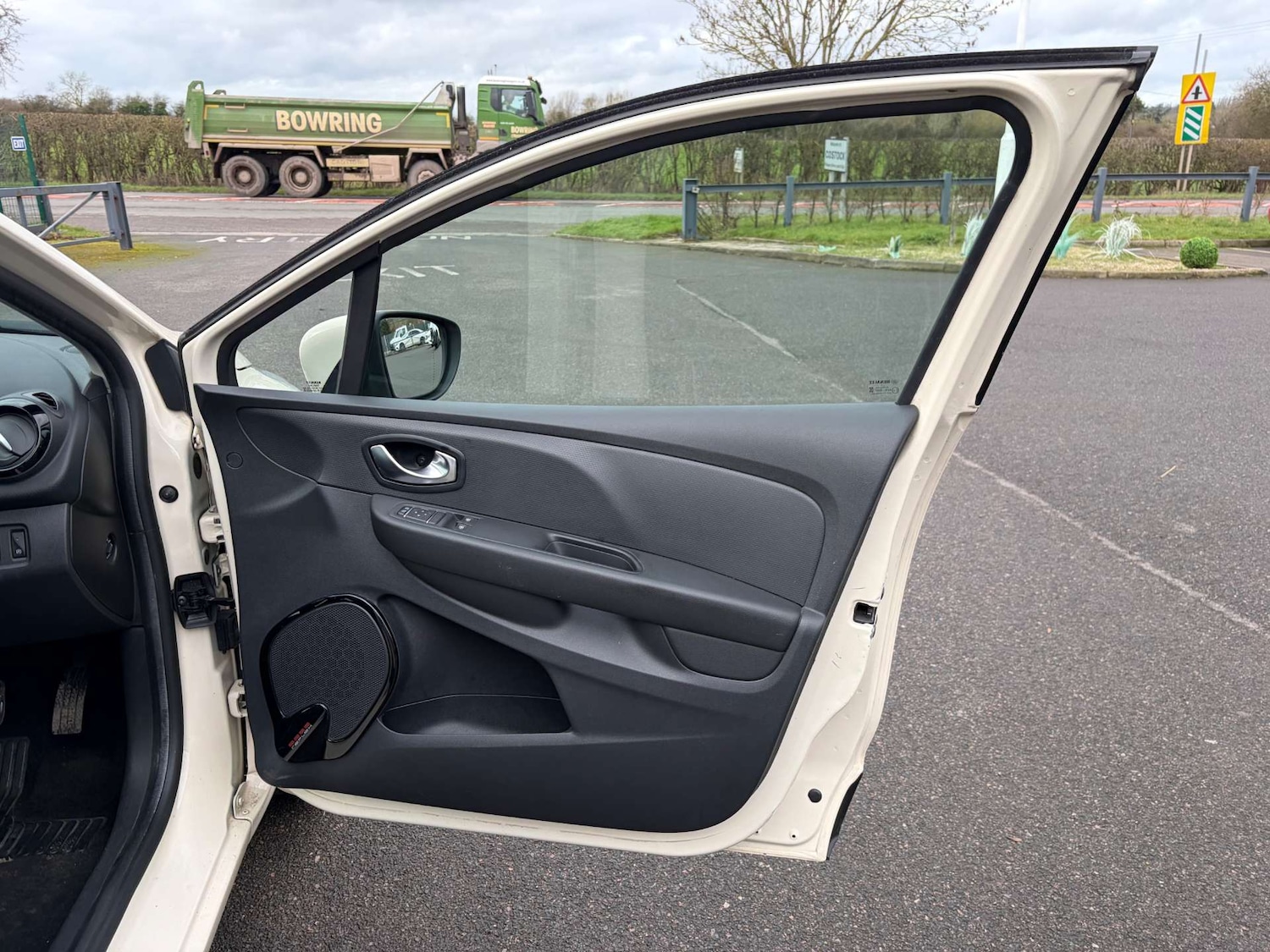 Used Renault Clio 2017 for sale - 77383436: Photo 35