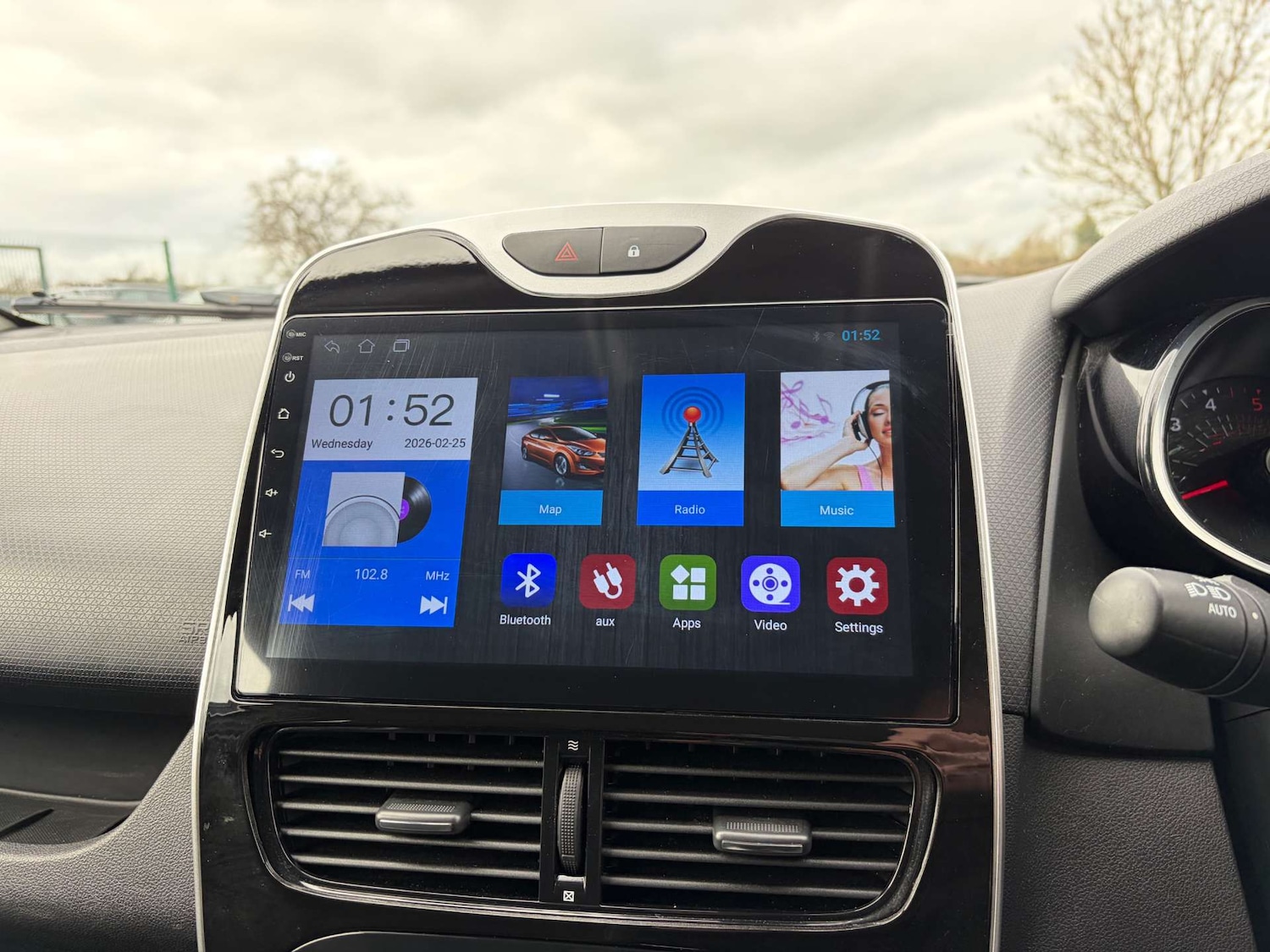 Used Renault Clio 2017 for sale - 77383436: Photo 46