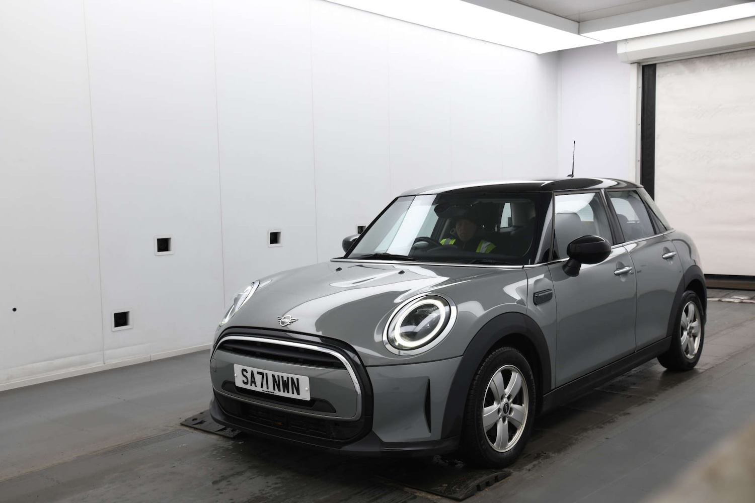 Used MINI Hatch 2021 for sale - 76829920: Photo 3