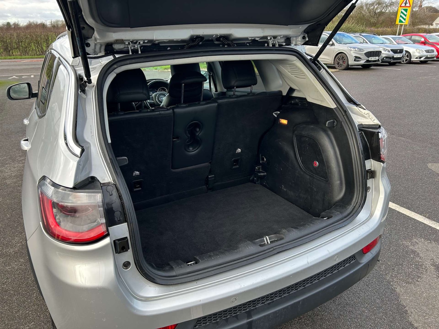 Used Jeep Compass 2019 for sale - 76536930: Photo 35