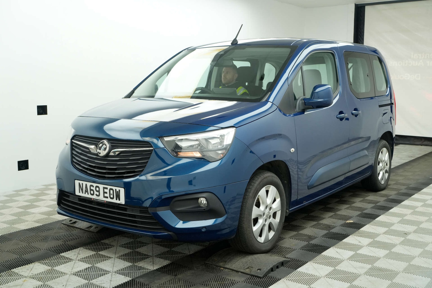 Used Vauxhall Combo Life 2019 for sale - 78165571: Photo 3