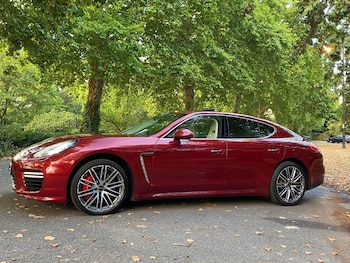 2015 (15) - 4.8 V8 Turbo 4dr PDK