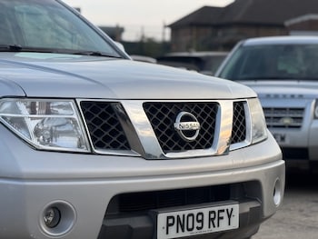 Used Nissan Navara 2009 for sale - 79475142: Photo