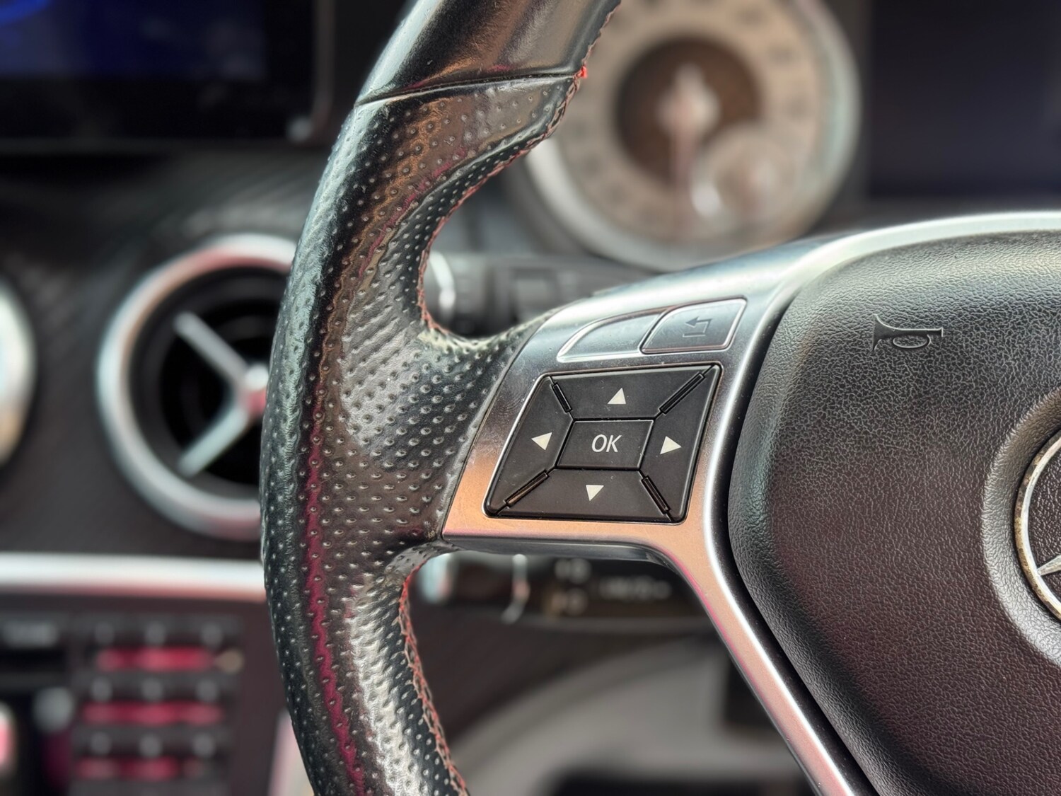 Used Mercedes-Benz A-Class 2014 for sale - 77584985: Photo 24