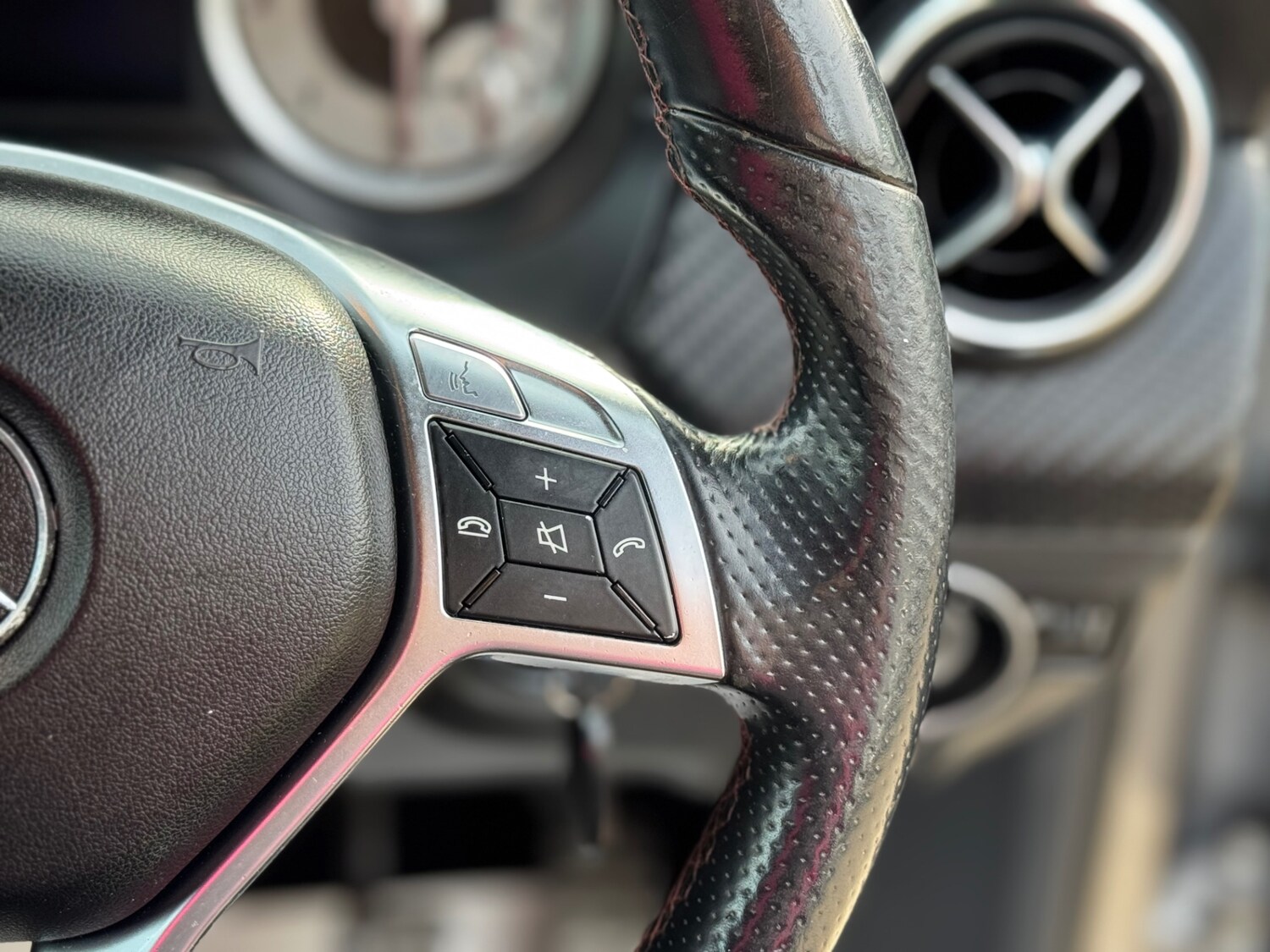 Used Mercedes-Benz A-Class 2014 for sale - 77584985: Photo 25