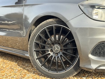 Used Mercedes-Benz A-Class 2014 for sale - 77584985: Photo