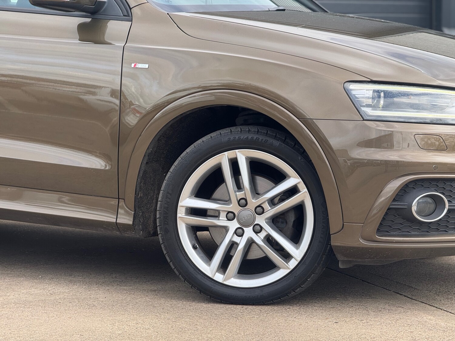 Used Audi Q3 2024 for sale - 77603879: Photo 2