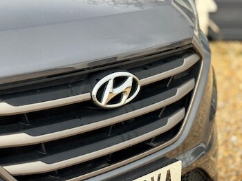 Used Hyundai TUCSON 2018 for sale - 77548472: Photo