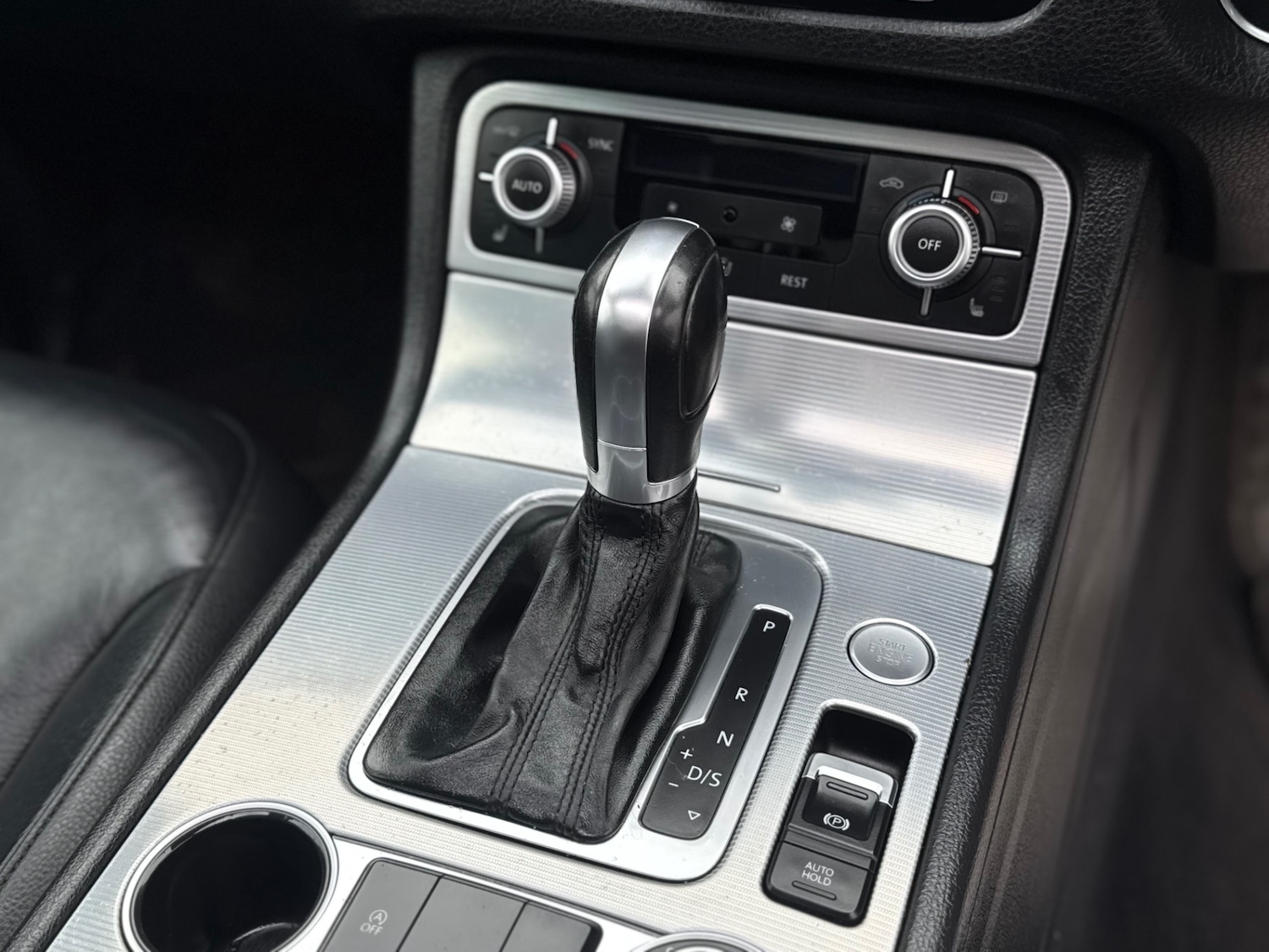 Used Volkswagen Touareg 2016 for sale - 77548383: Photo 34