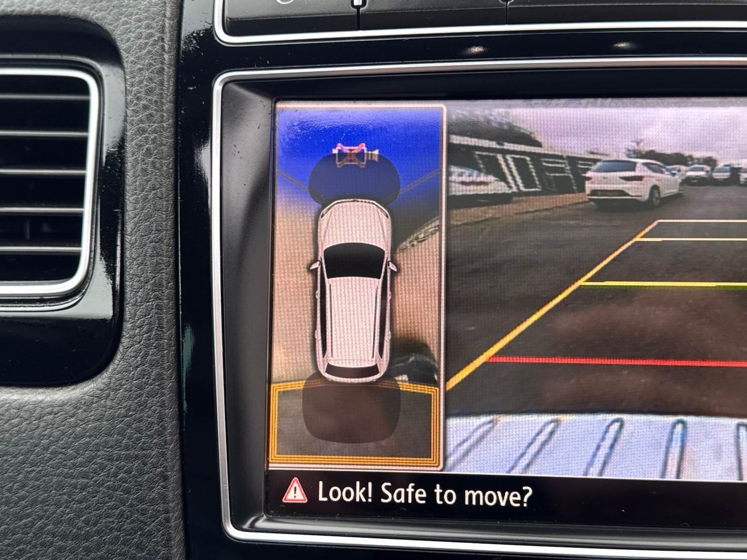 Used Volkswagen Touareg 2016 for sale - 77548383: Photo 42