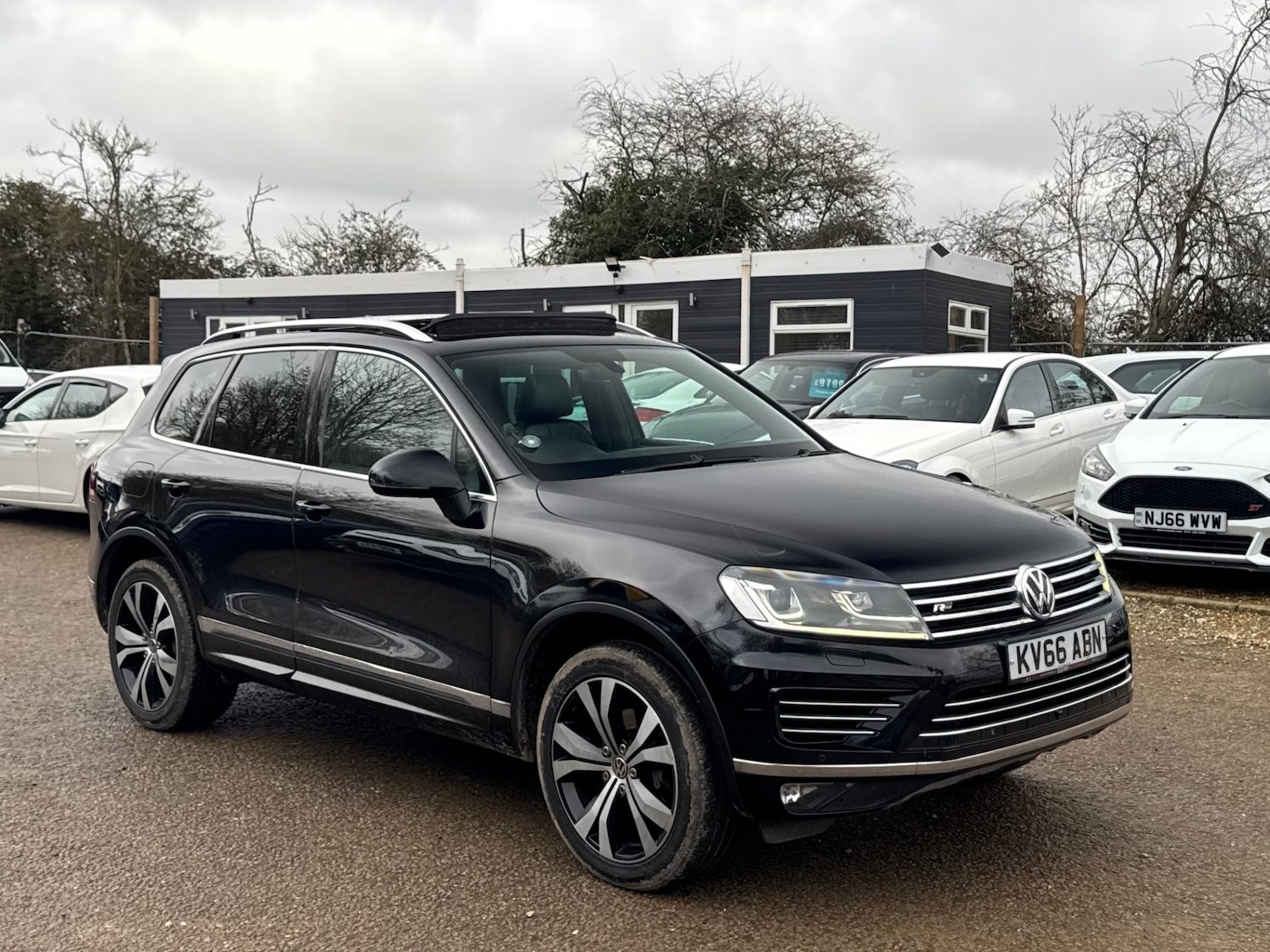 Used Volkswagen Touareg 2016 for sale - 77548383: Photo 52