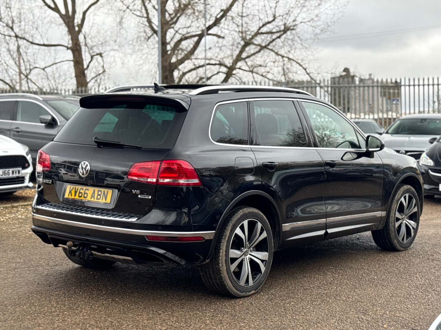 Used Volkswagen Touareg 2016 for sale - 77548383: Photo 59