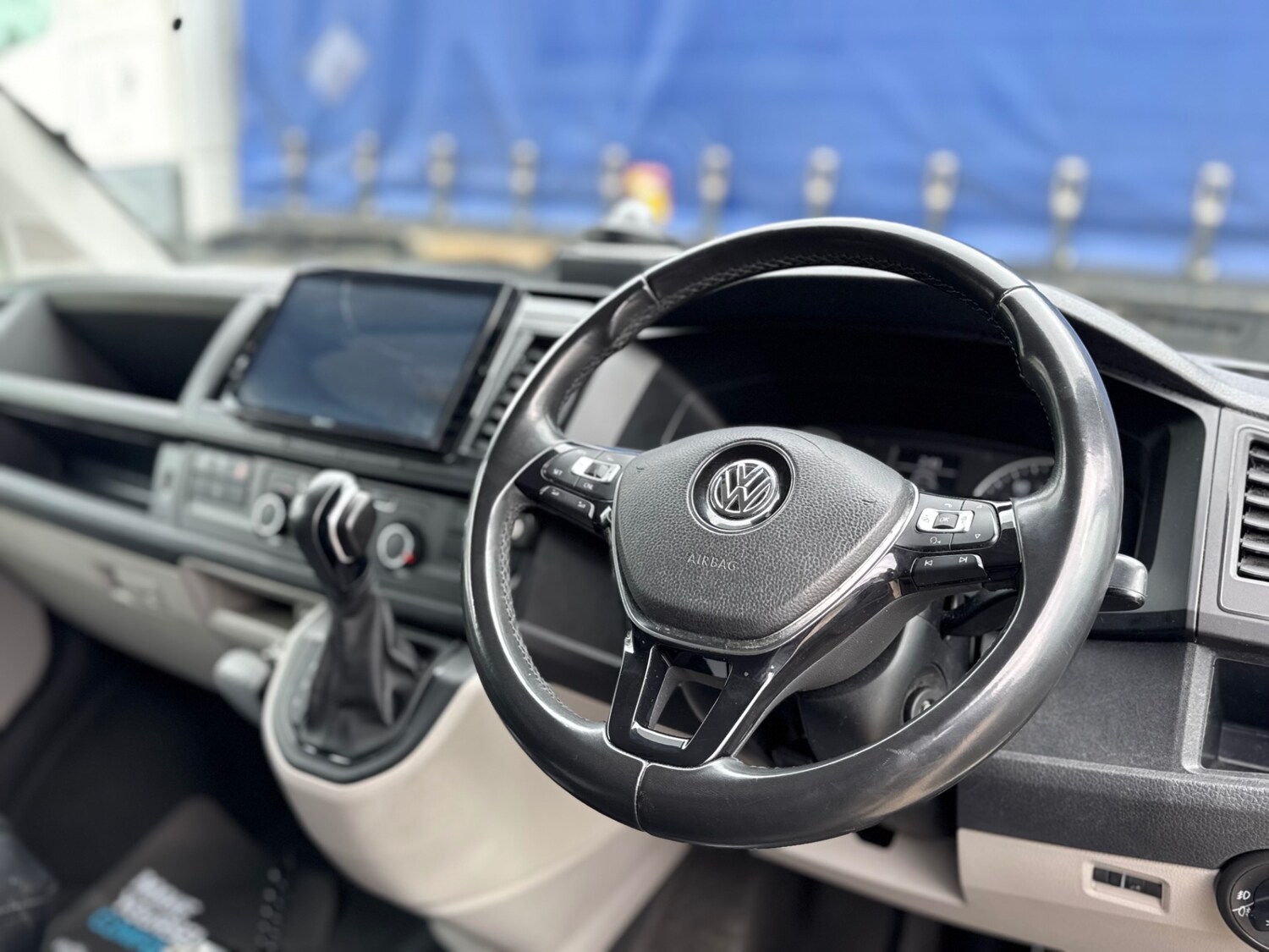 Used Volkswagen Transporter 2018 for sale - 77553316: Photo 24