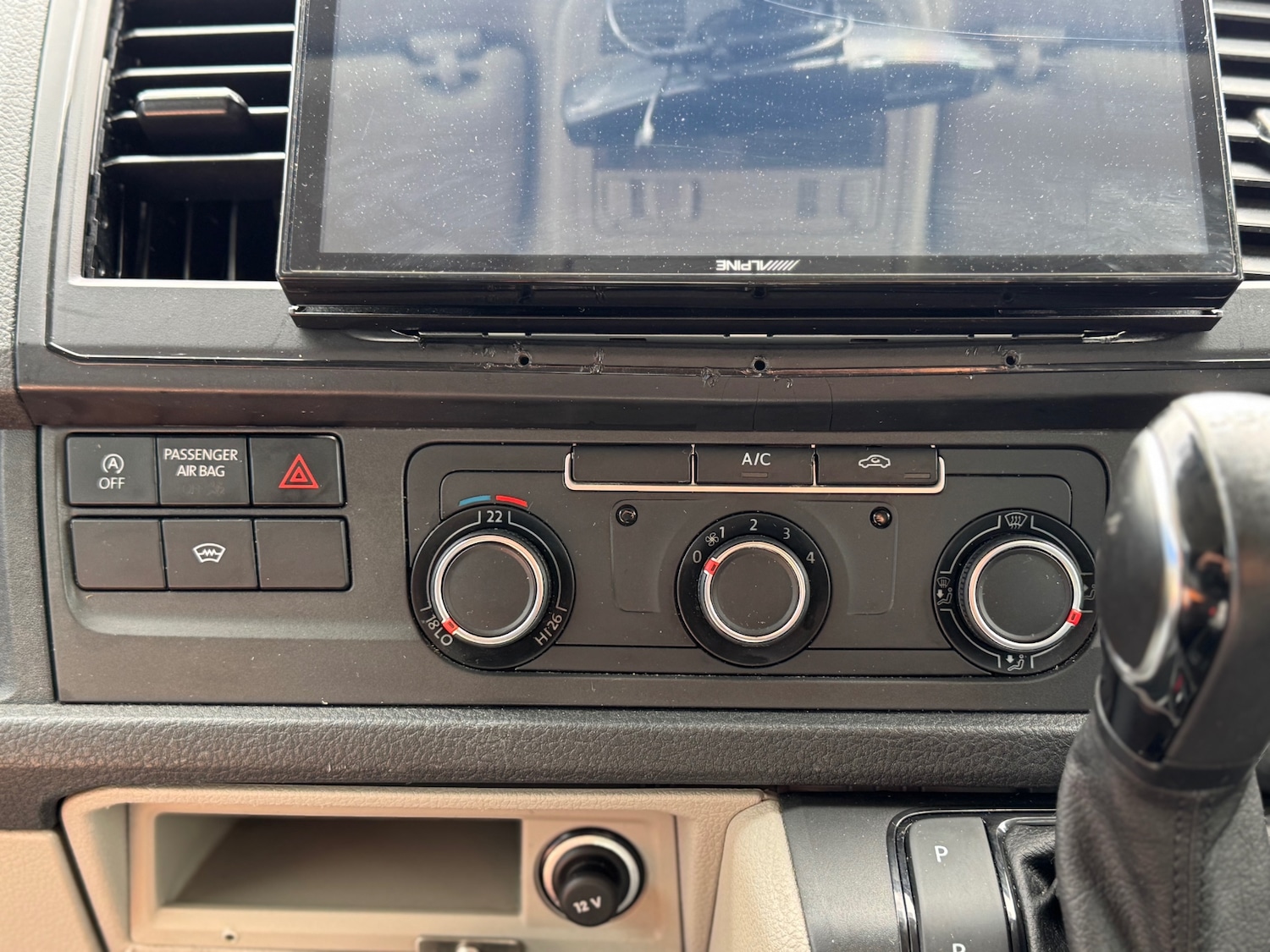 Used Volkswagen Transporter 2018 for sale - 77553316: Photo 36