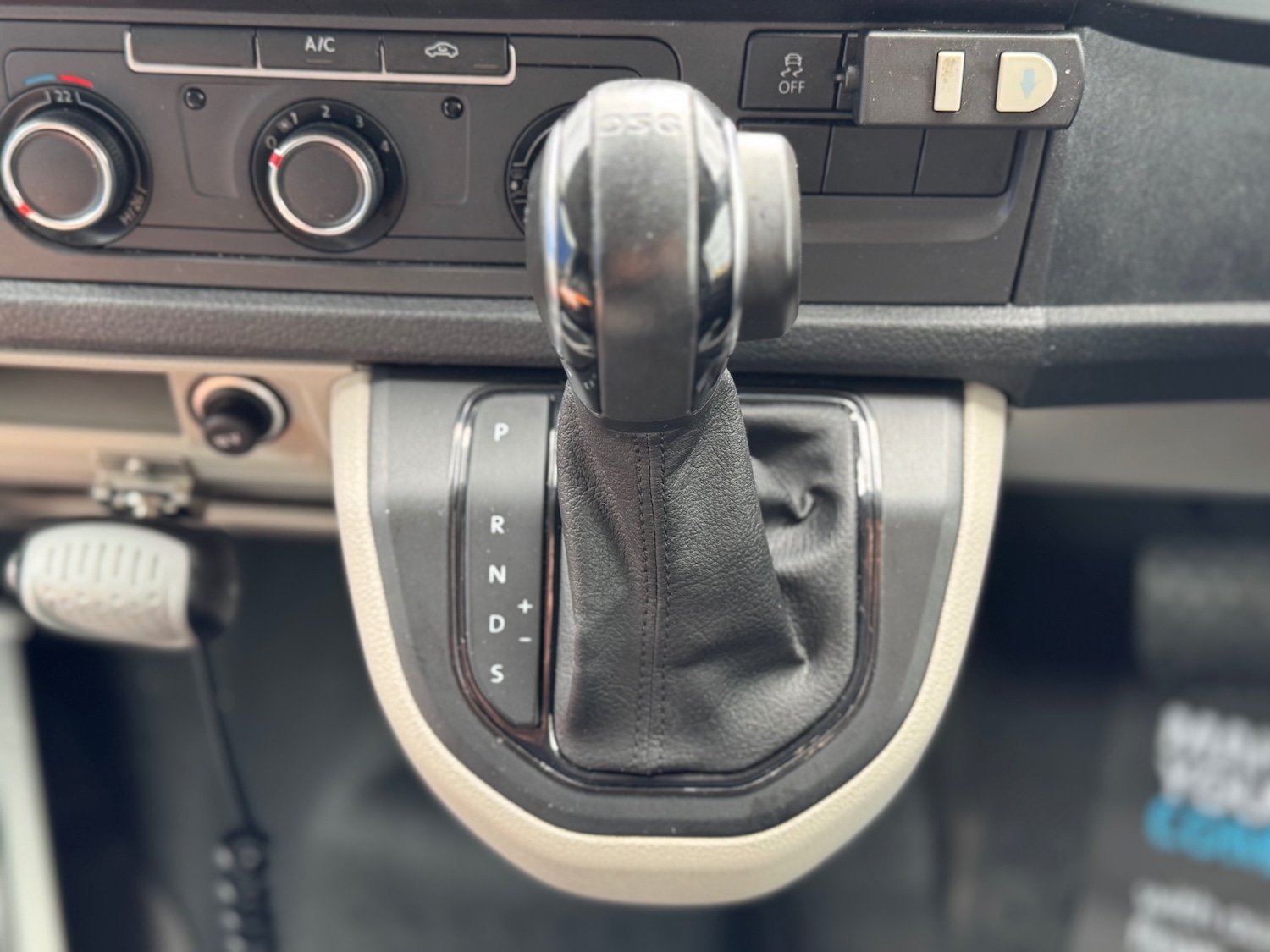 Used Volkswagen Transporter 2018 for sale - 77553316: Photo 38