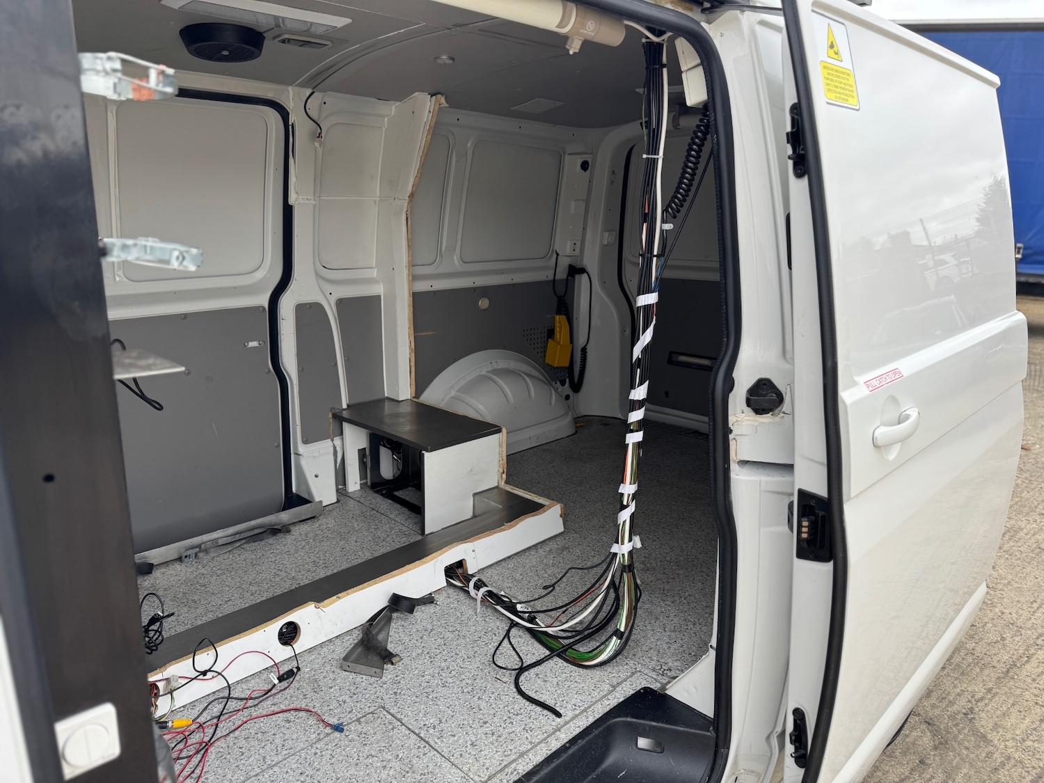 Used Volkswagen Transporter 2018 for sale - 77553316: Photo 53