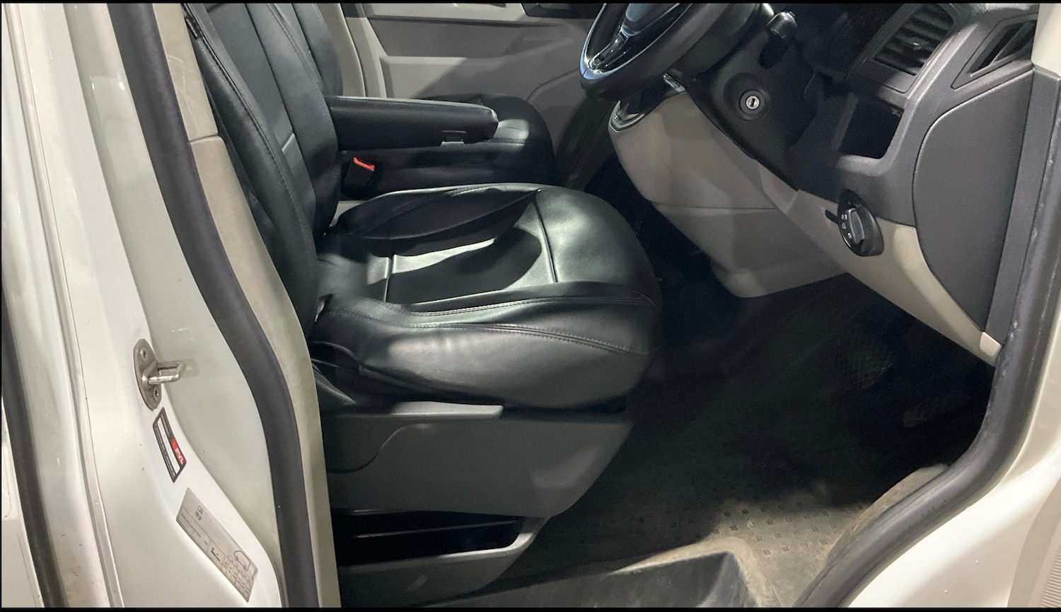 Used Volkswagen Transporter 2018 for sale - 77553316: Photo 8